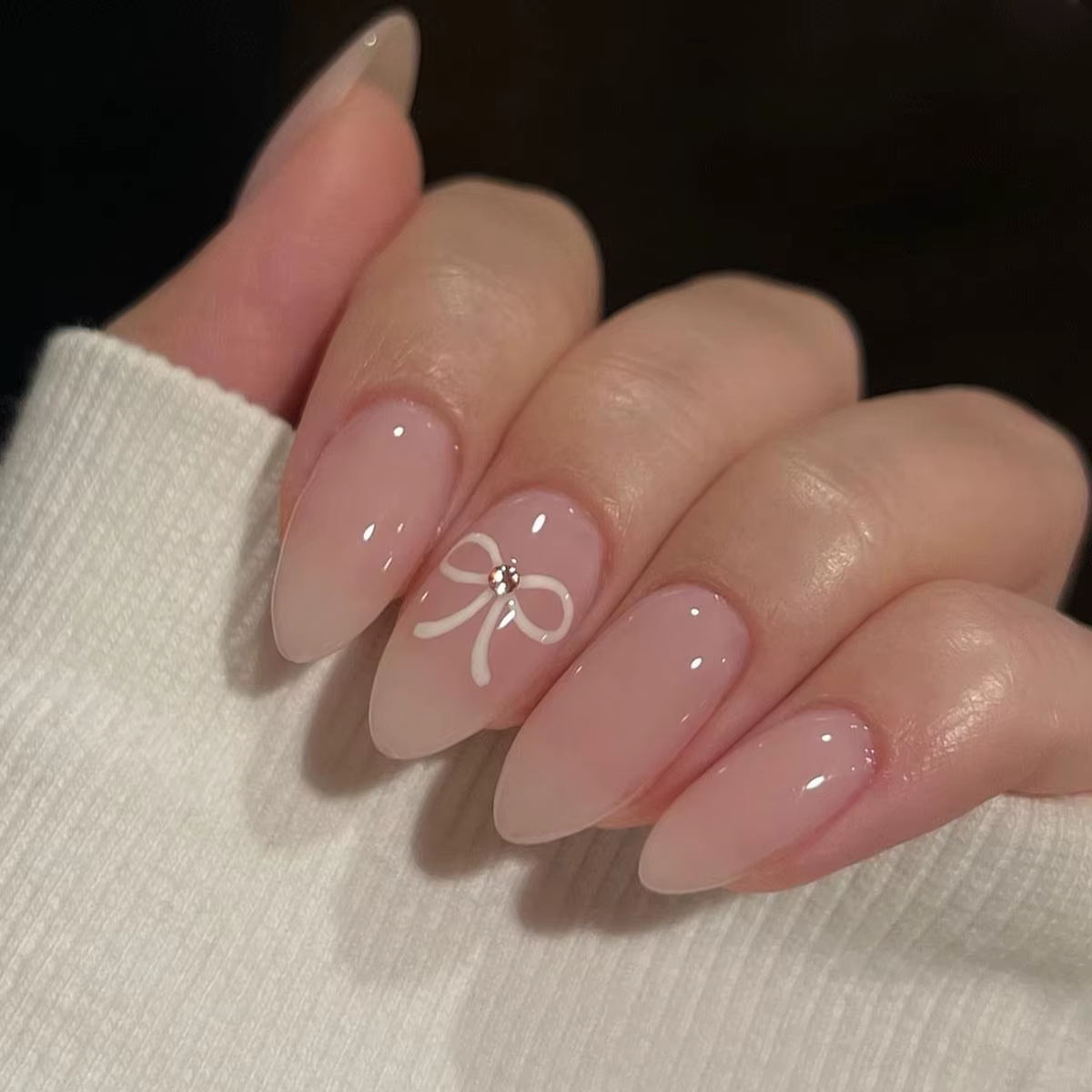 Faux ongles français longs à pression en amande, avec nœud rose, Design floral portable, manucure ov