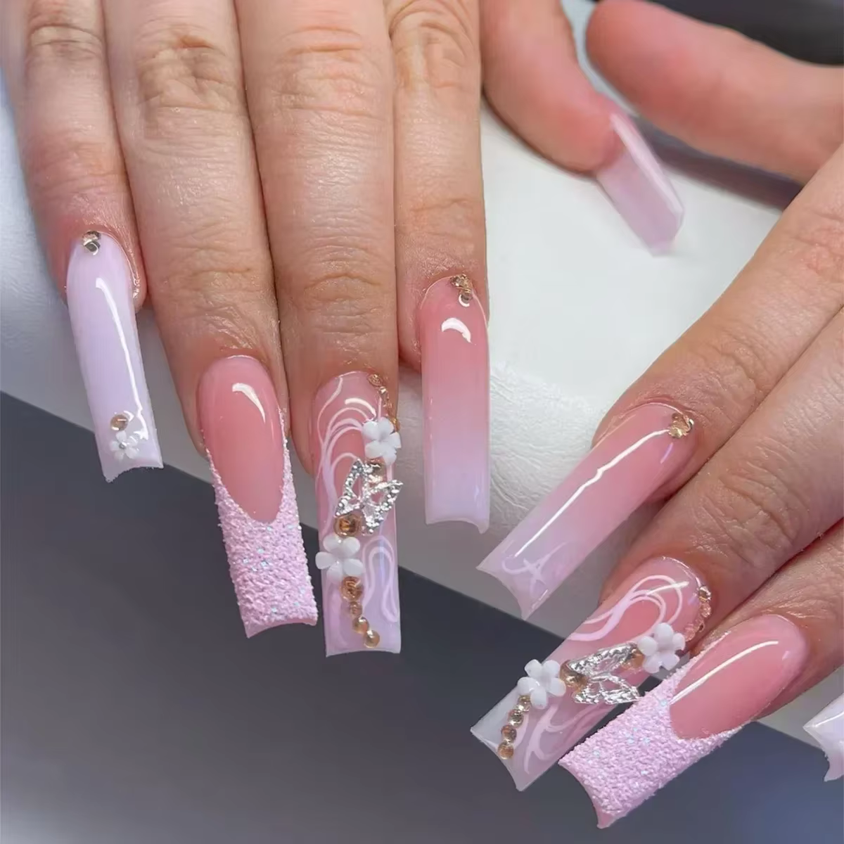 Faux ongles français longs avec colle, 24 pièces, faux ongles de Ballet, Design papillon en strass, 