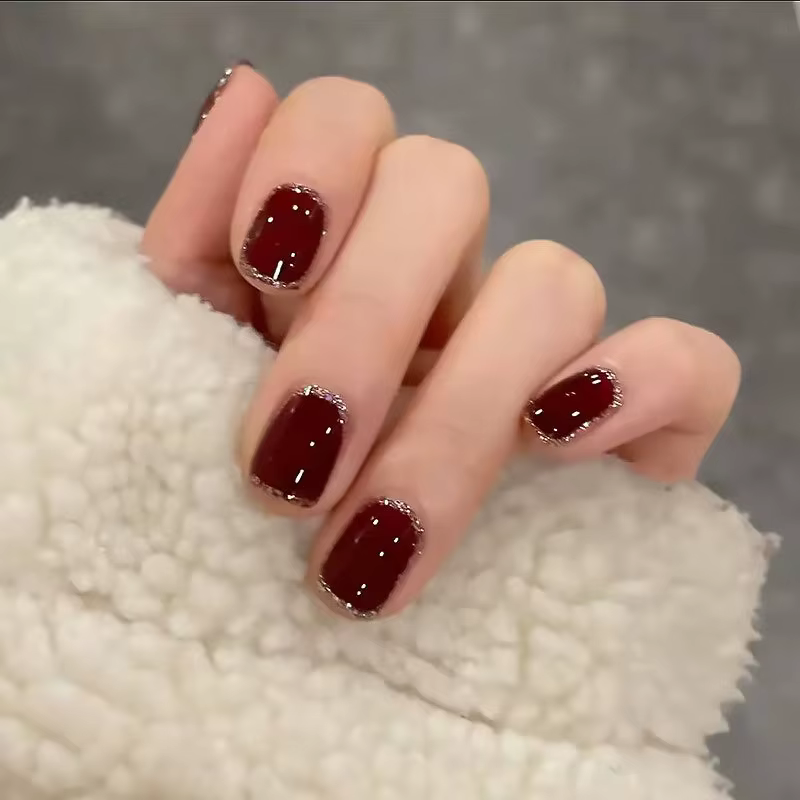 Faux ongles courts et moyens pour femmes et filles, couleur rouge vin avec paillettes, design carré,