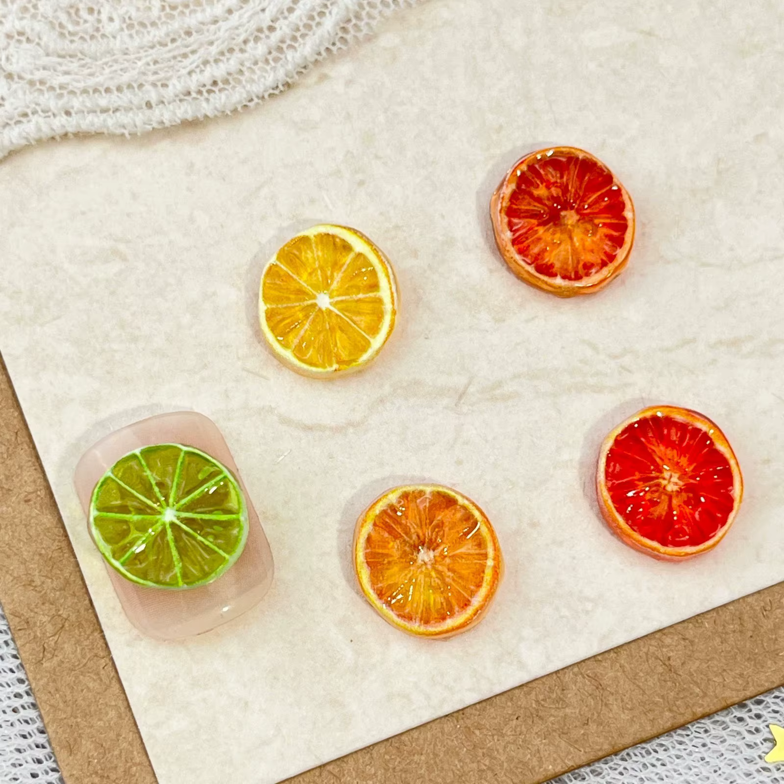 Accessoires pour nail art en résine 3D, tranches d'orange et de citron simulées, multicolores, décor