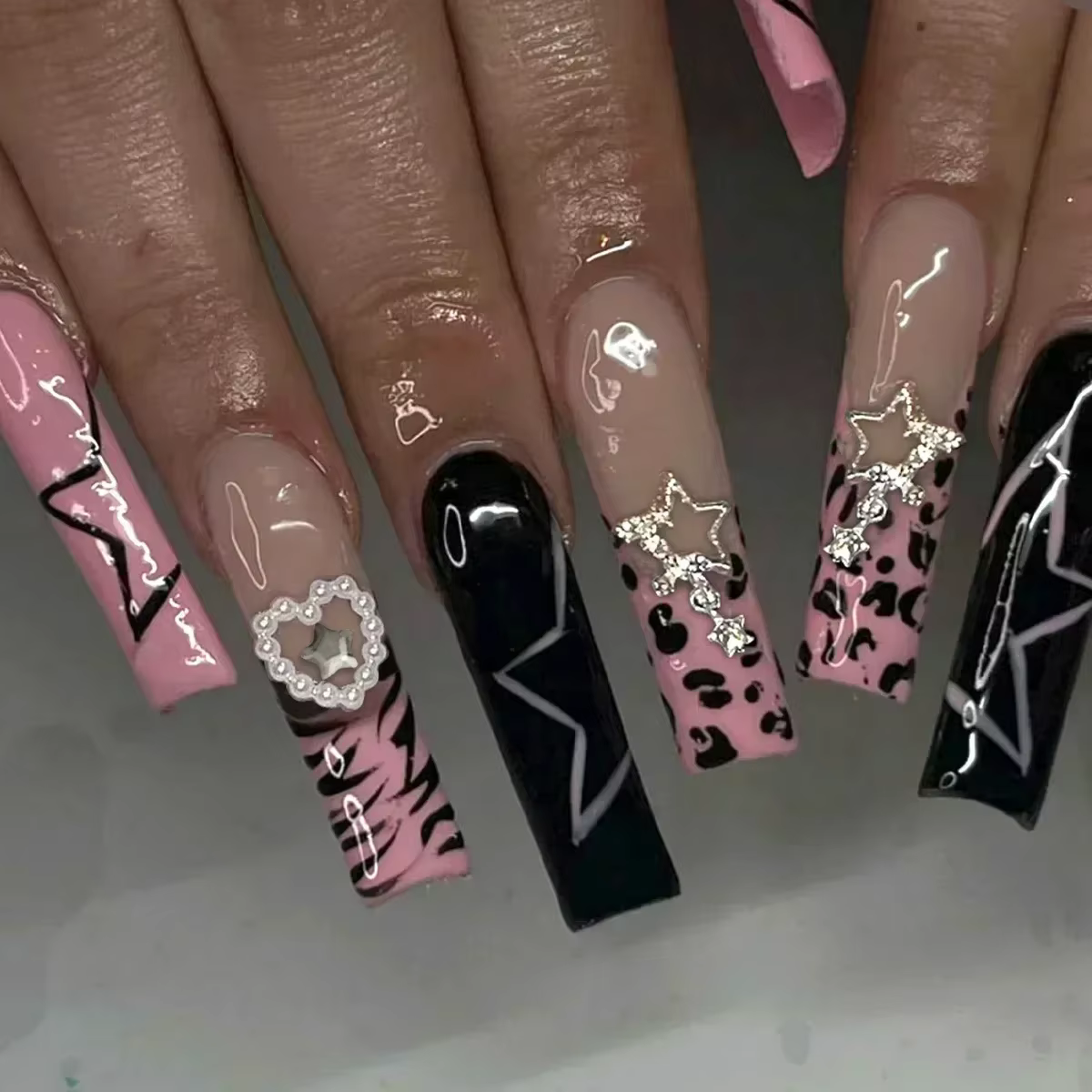 Faux ongles français à motif zèbre rose, à pression, en forme de cercueil, carrés moyens, Y2k, couve