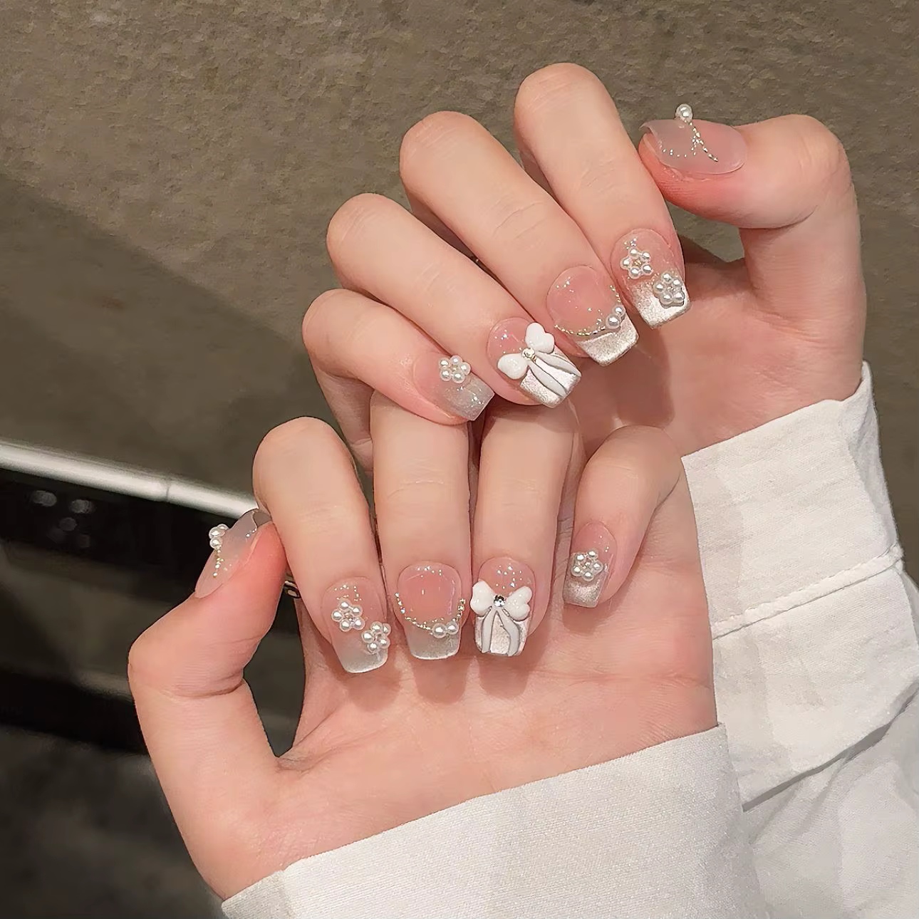 Presse à la main sur les ongles doux nœud papillon perle décor français faux ongles pour femmes fill