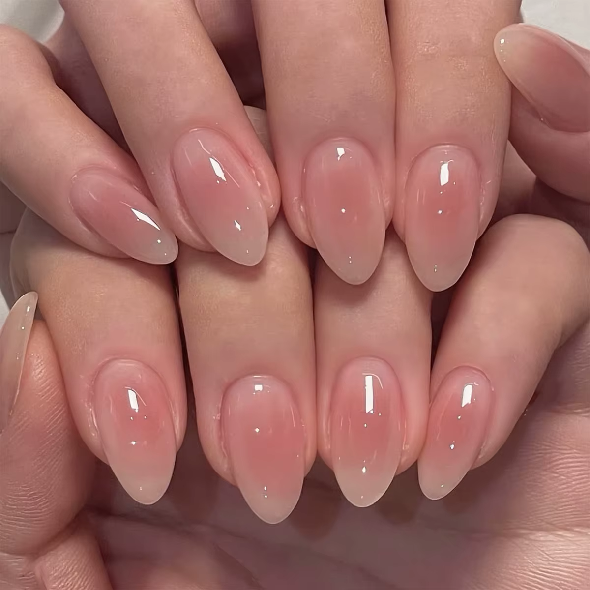 24 pièces tête ovale courte Blush rose presse sur les ongles avec des designs simples ongles en aman