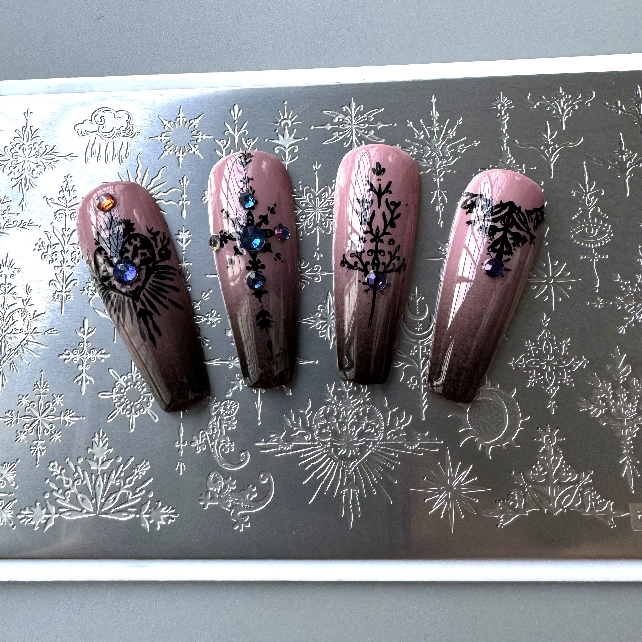 XMQ NAIL ART STAMPING PLATES FOUURS LINES TEMPLATES PLATES D'IMAGE