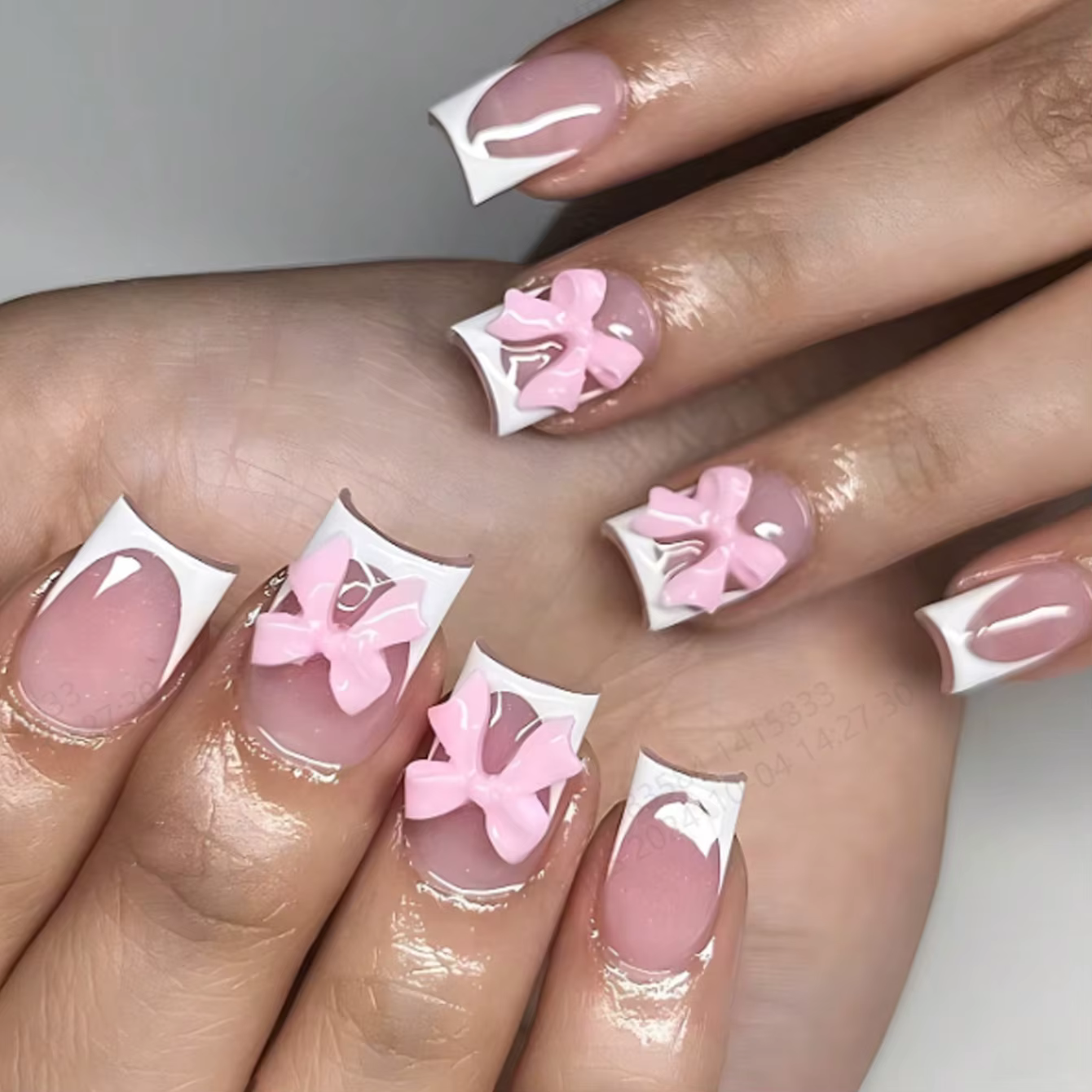 24 pièces 3D rose arc presse sur ongles courts carrés faux ongles blanc pointe française ballerine a