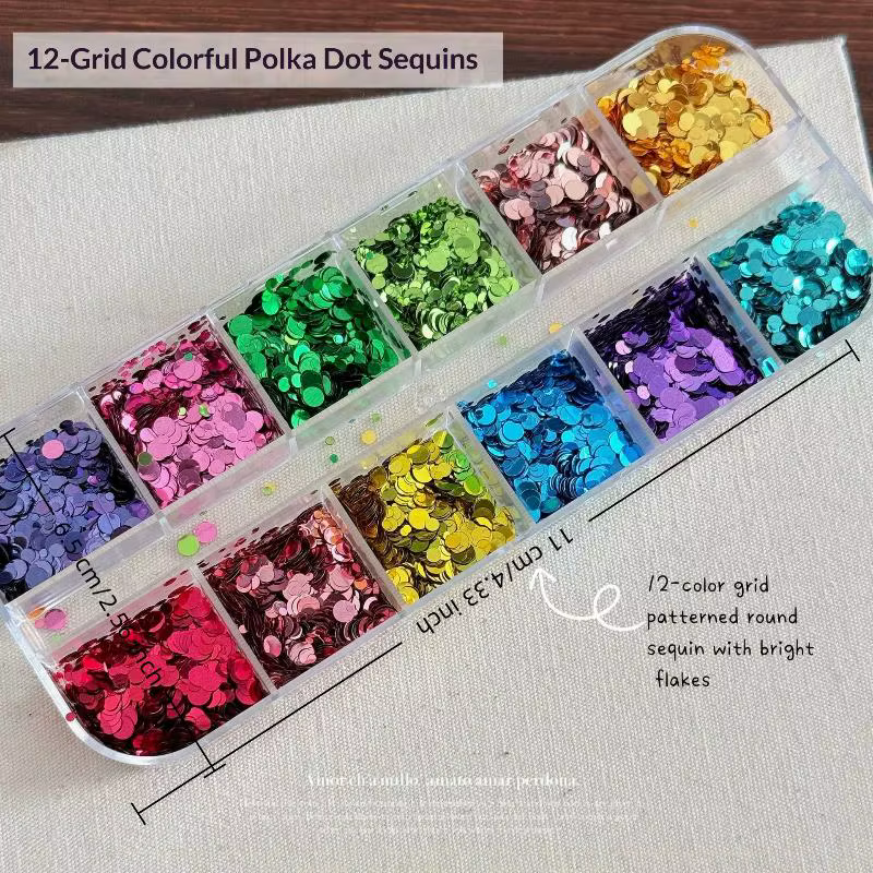 Décorations pour ongles : 12 compartiments de mini-fleurs colorées, paillettes circulaires et breloq