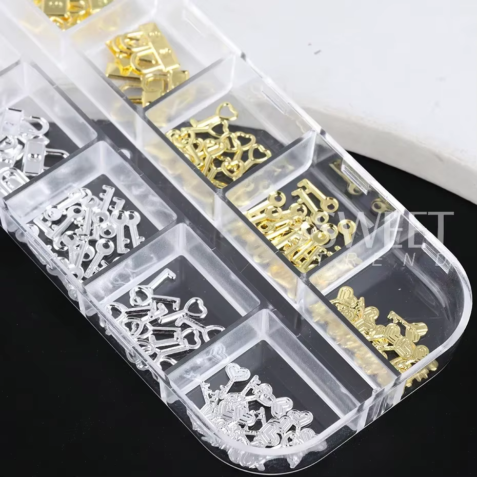 Clé de verrouillage en métal or argent, 12 grilles, pièces de décoration d'ongles, breloques en form