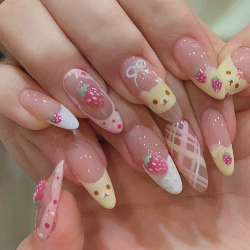 10 faux ongles en acrylique à presser, forme amande, avec motif ours fraise rose, mignons, couvrants