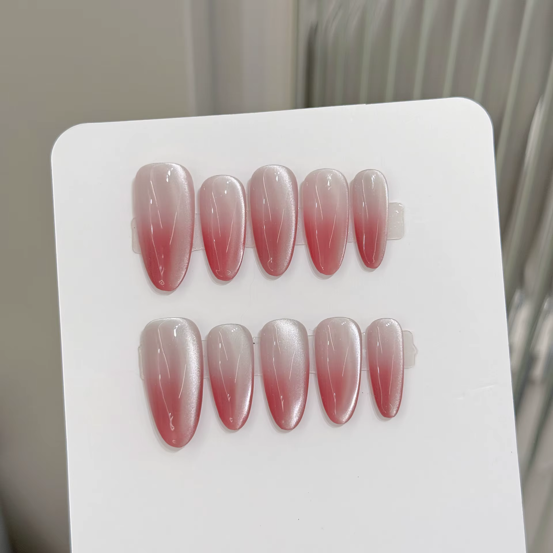 10 faux ongles ovales faits à la main, style minimaliste dégradé, adaptés aux festivals, aux fêtes e