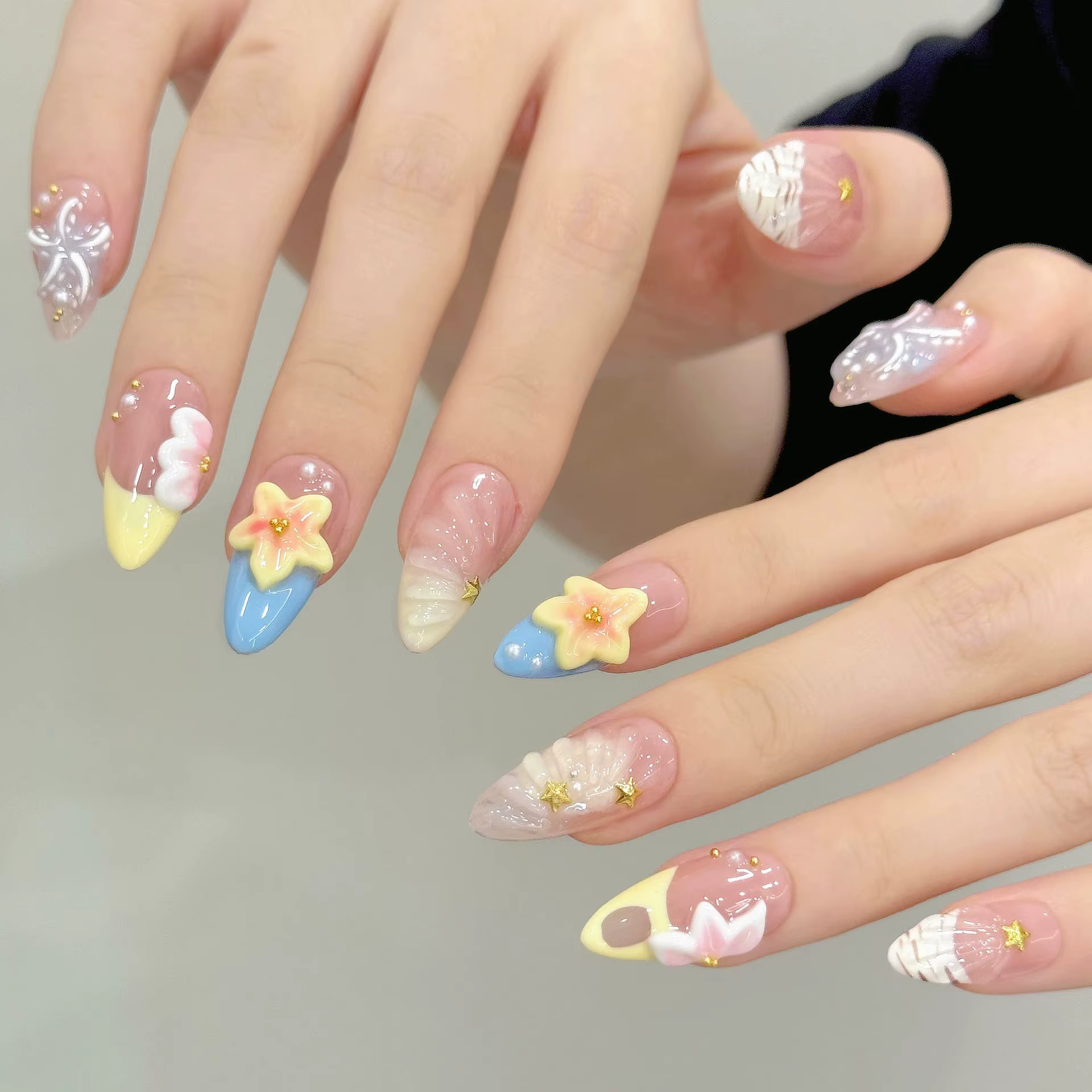 10 pièces presse à la main sur les ongles amande faux ongles 3D étoile de mer fleur décor paillettes