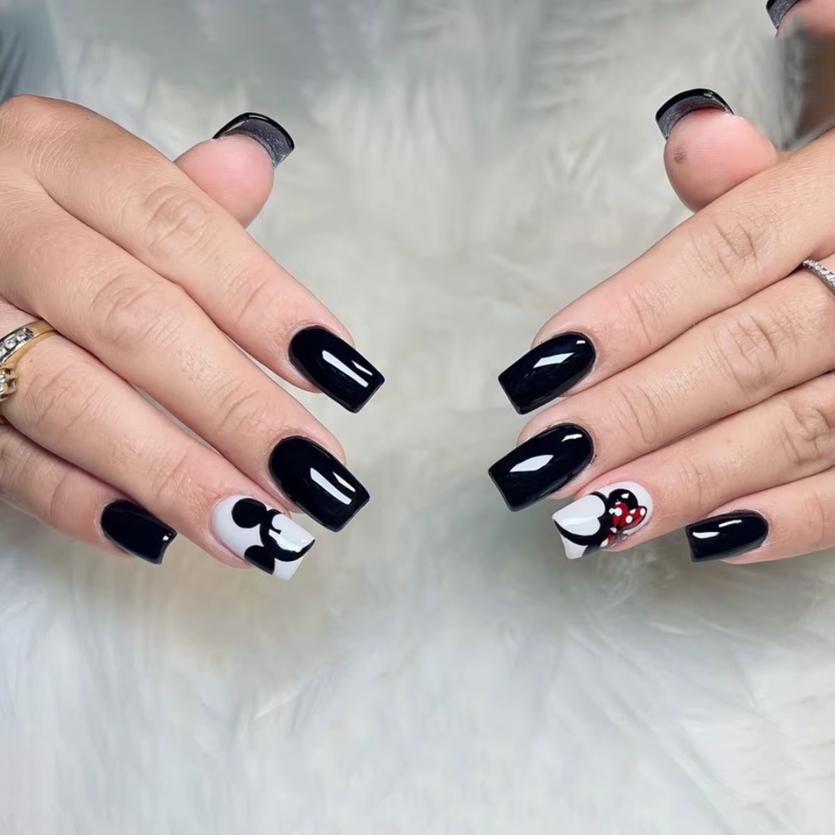 Faux ongles carrés courts, 24 pièces, avec motif de dessin animé de Style mignon, comprend 1 colle g
