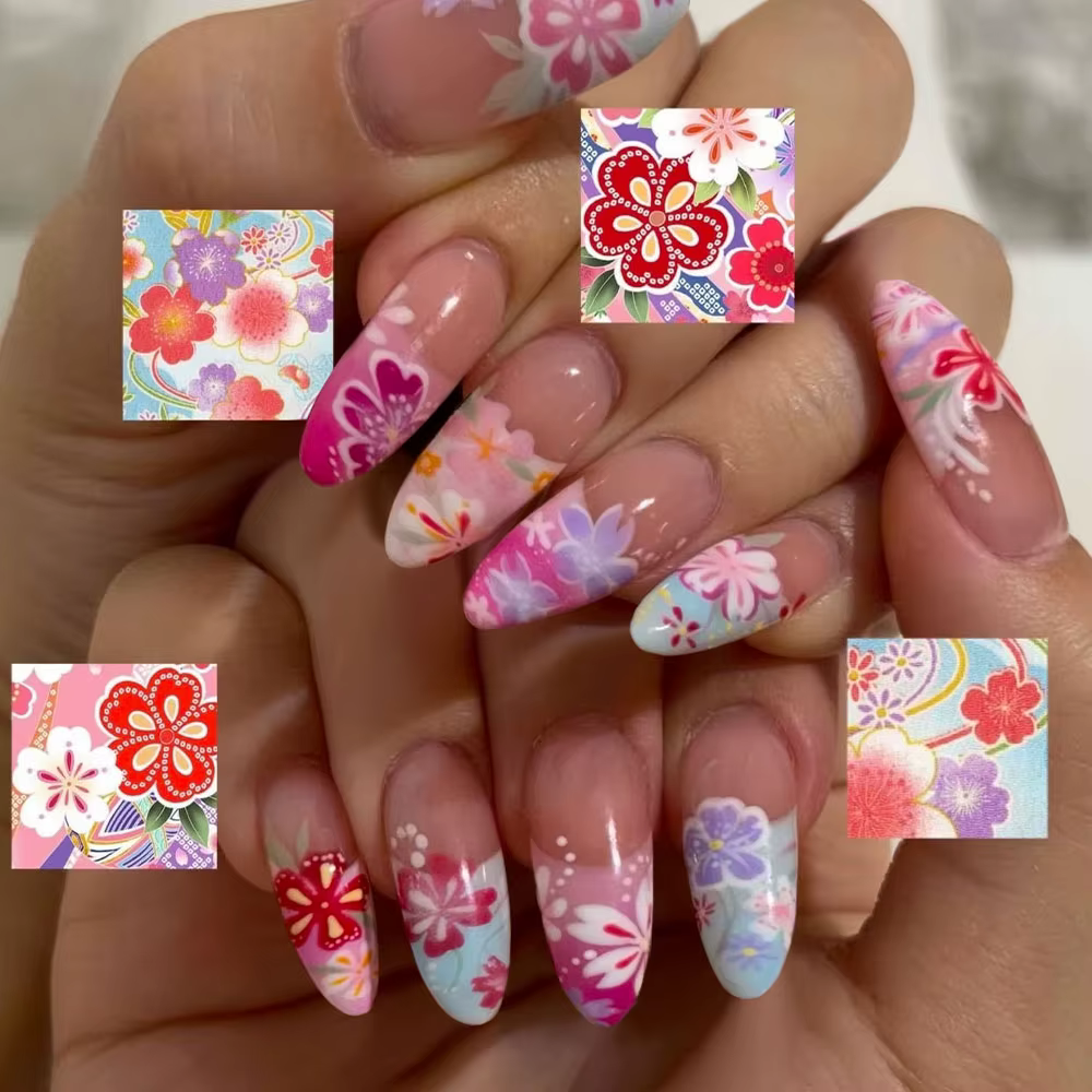 24 pièces par ensemble. Fleurs en forme d'amande, ongles press-on français. Style adolescent doux et