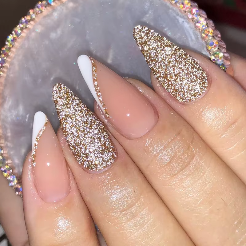 24 pièces fleur couverture complète Nail Art longue amande faux ongles avec poudre brillante dorée c