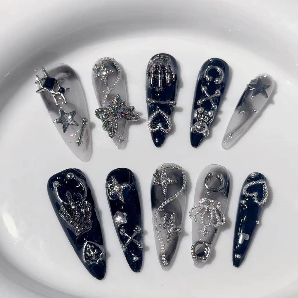 Menhera Spice Girls Presse Artisanale Sur Les Ongles Y2K Noir Blanc Rendu Longue Pointe Nail Art Pap