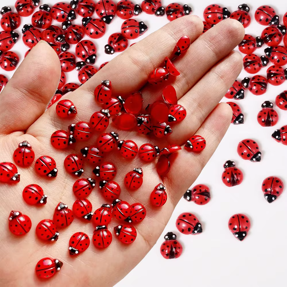 50pcs 3D mignon coccinelle rouge Nail Art gemmes résine Flatback printemps insecte Nail Art charmes