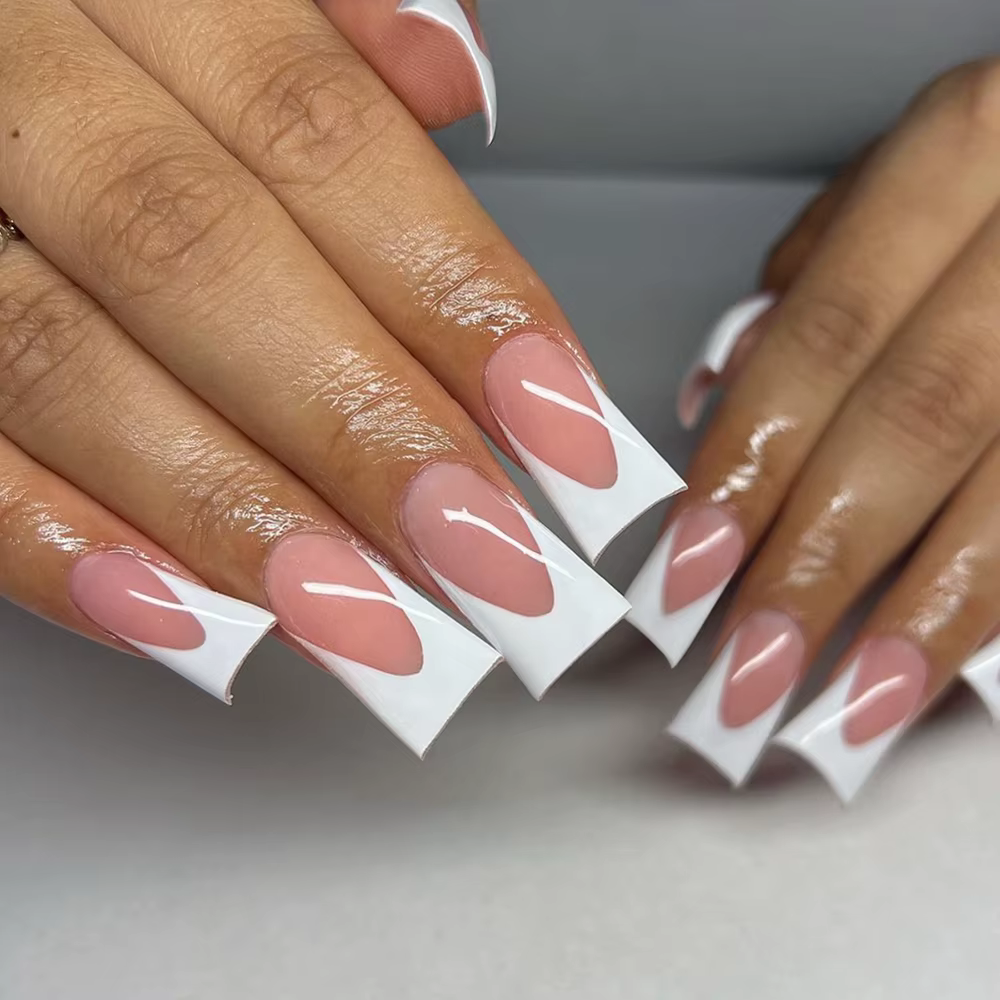 Faux ongles en résine blanche de style français, patchs pour l'amélioration des ongles, comprenant 1