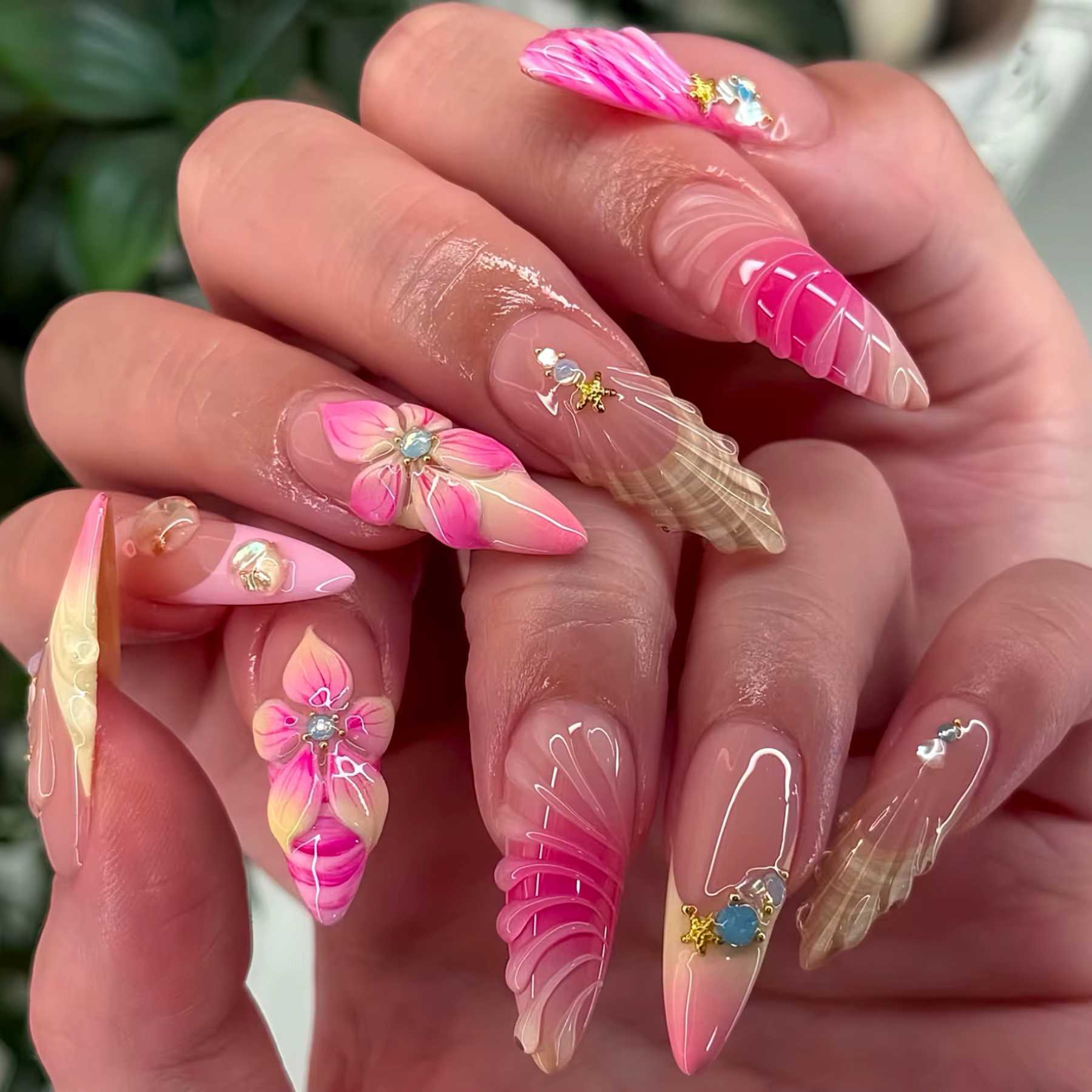 Faux ongles mi-longs avec fleurs 3D, 24 pièces, Design du bout des doigts, papillon doux, ondulation
