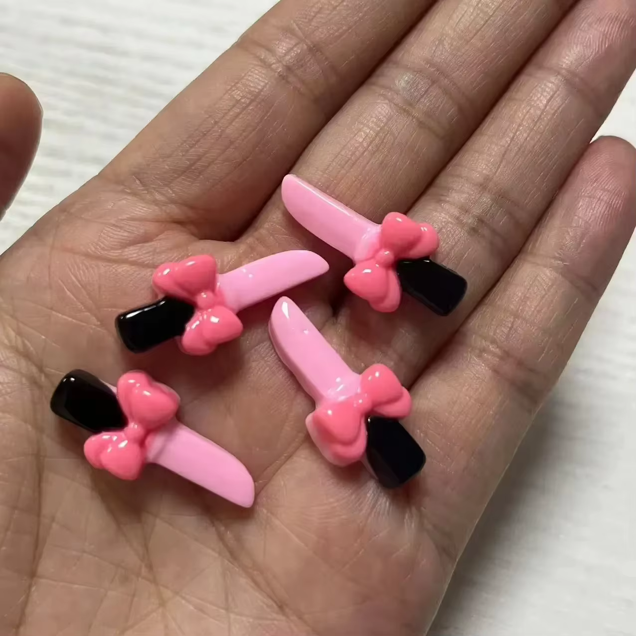 Breloques décoratives en résine faites à la main pour nail art, accessoires pour vêtements de cheveu
