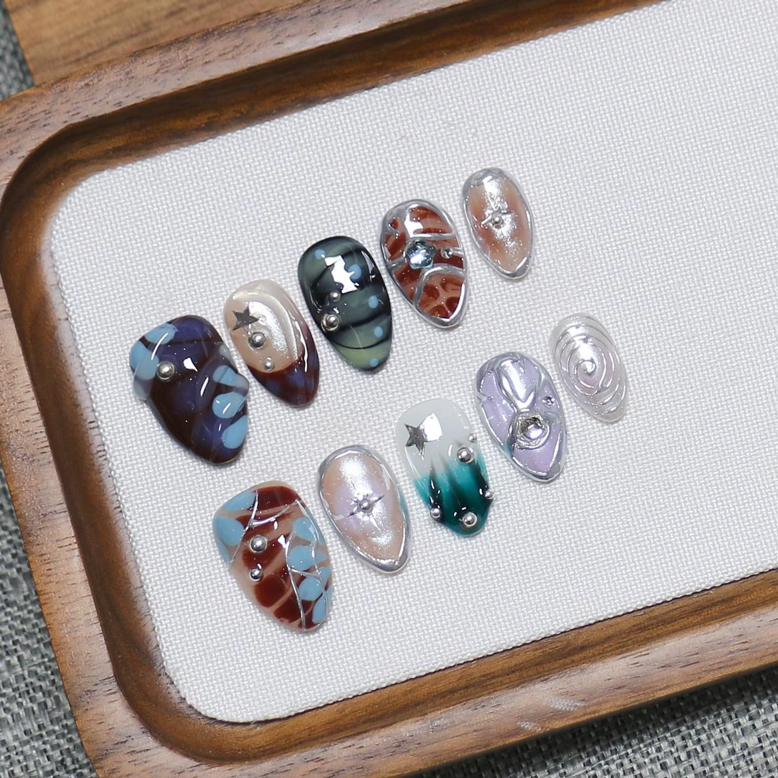 10 pièces de faux ongles en coquille d'étoile, illusion de lumière étoilée, faits à la main, ongles 