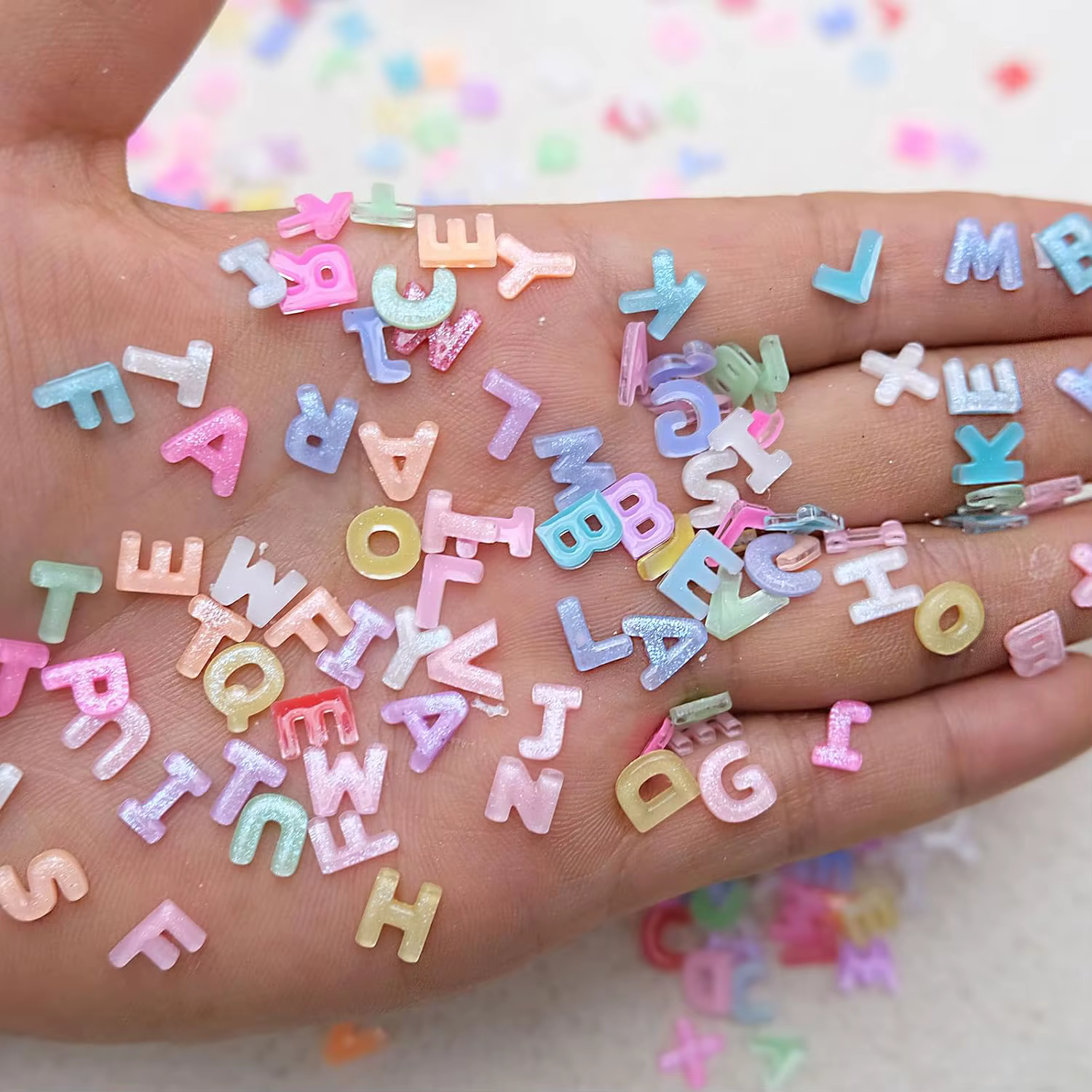 100 pièces Kawaii couleur bonbon lettre ongles strass résine Flatback Alphabet ongles gemmes breloqu