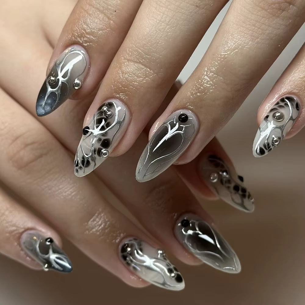 24 pièces faux ongles fille épicée arc argenté avec diamant faux ongles avec colle amande presse sur