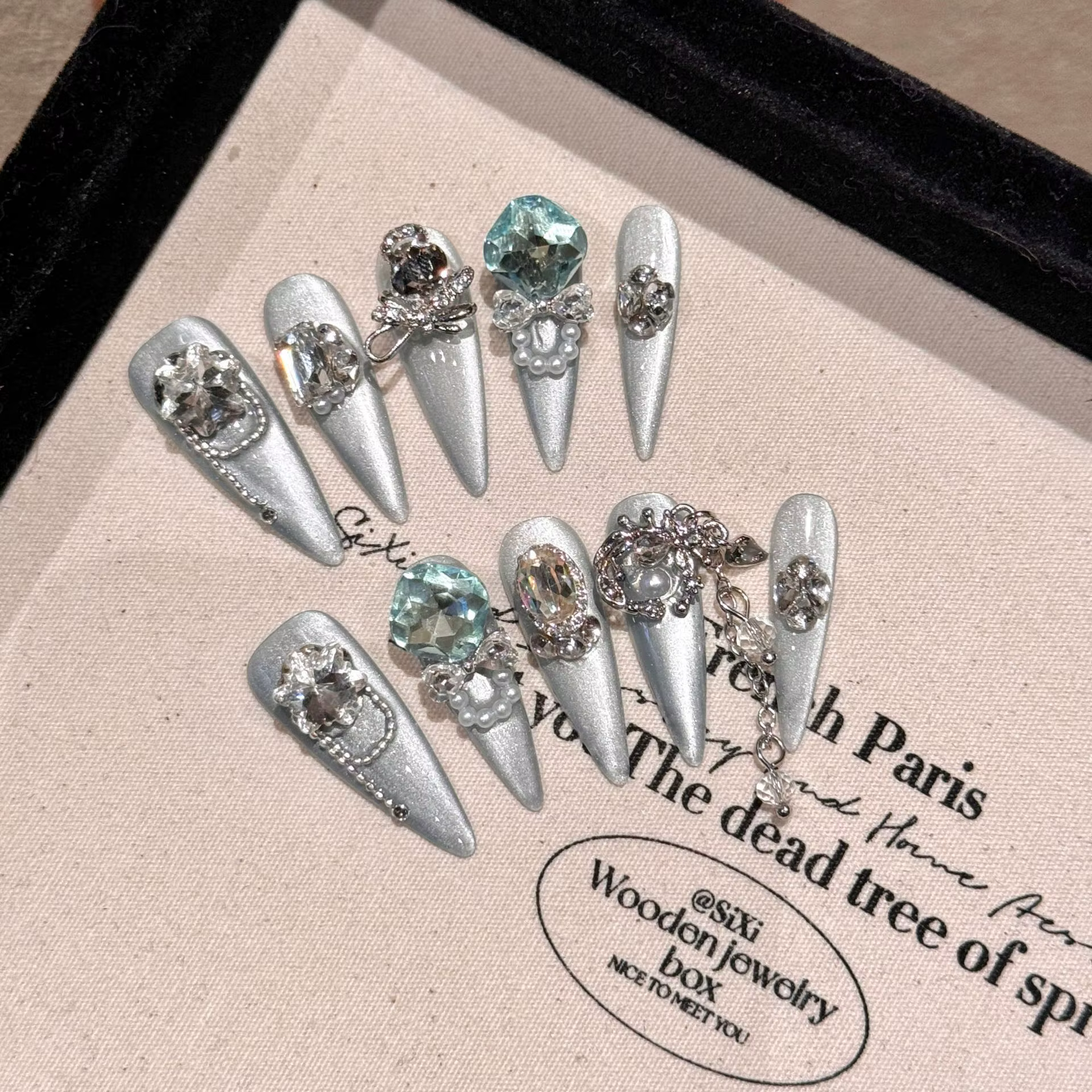 Presse à la main sur les ongles brillant rose oeil de chat faux ongles pour femmes fille portable pa