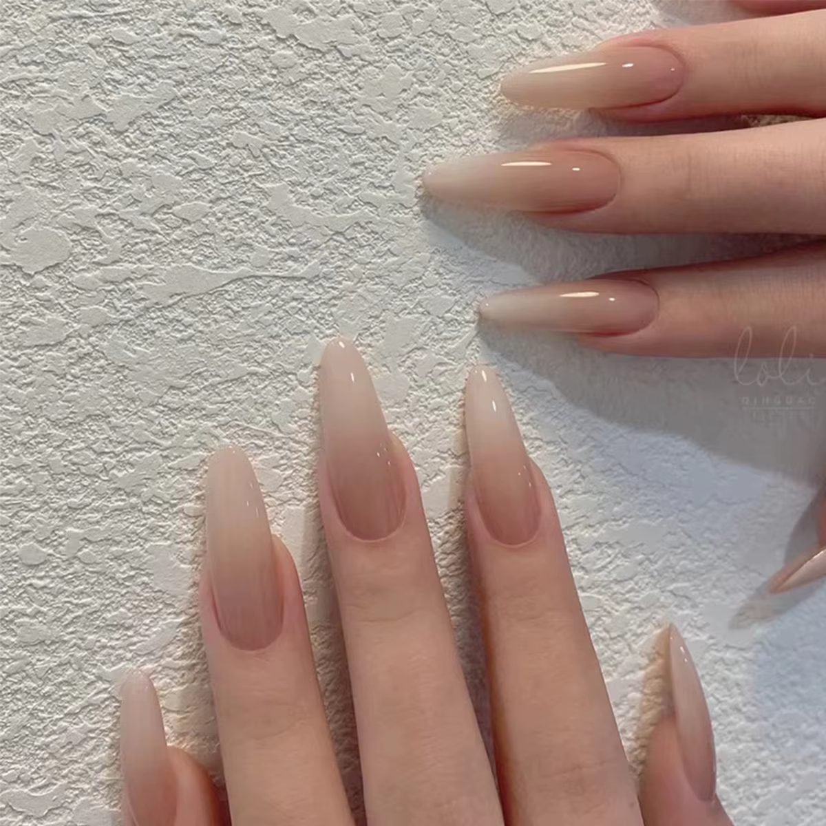 24 faux ongles en forme de goutte d'amande, 1 autocollant de colle en gel + 1 lime à ongles