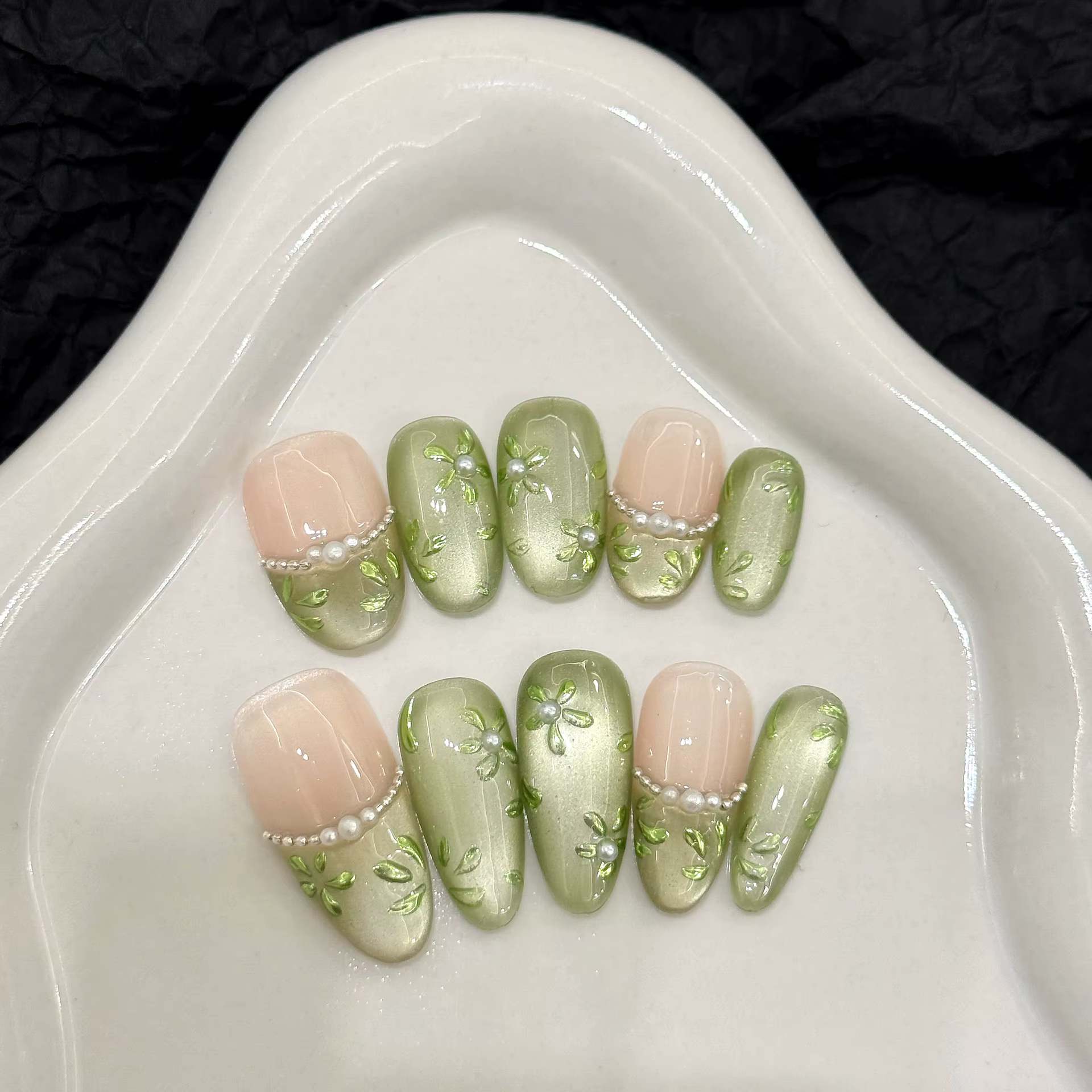 10 pièces presse à la main sur les ongles fleur verte imprimé tête ovale courte faux ongles portable