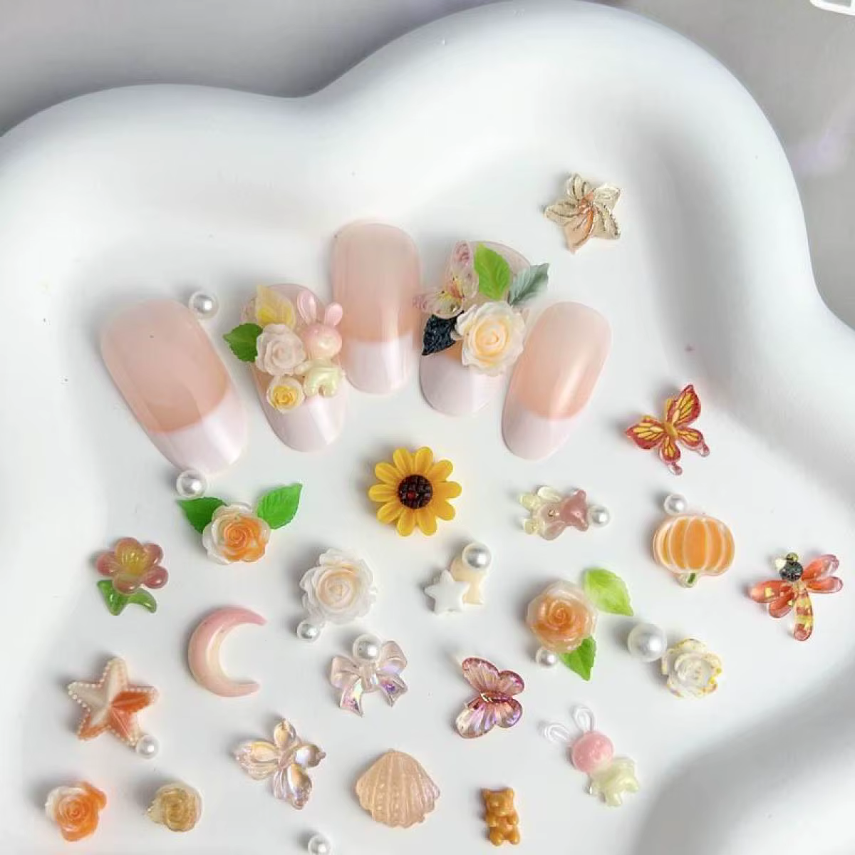 Breloques pour ongles, série Orange mixte aléatoire, fleur, papillon, résine 3D, tournesol, ours, nœ