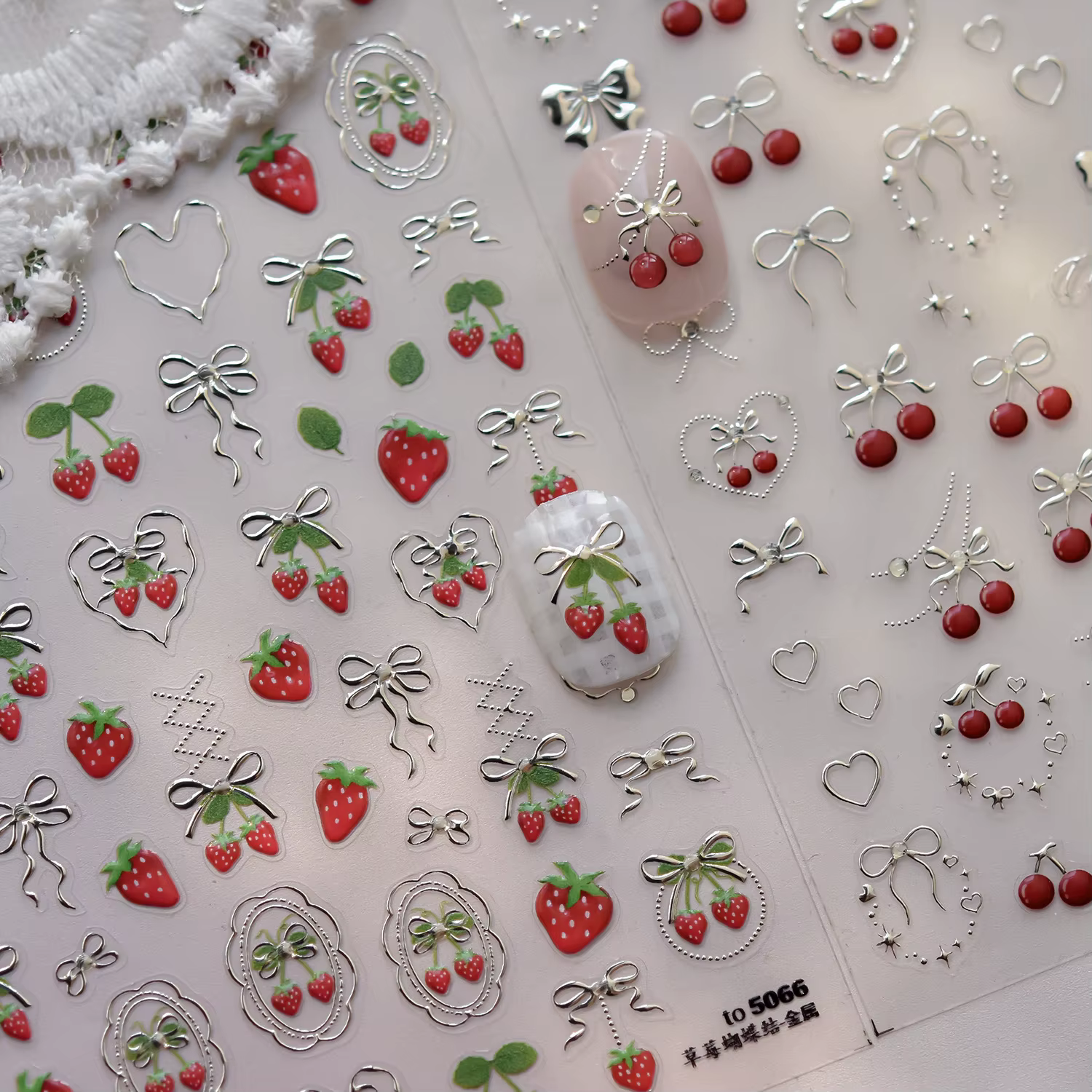 Autocollants pour ongles en métal, arc de fraise douce 5D, or, argent, fraise, cerise, décalcomanies