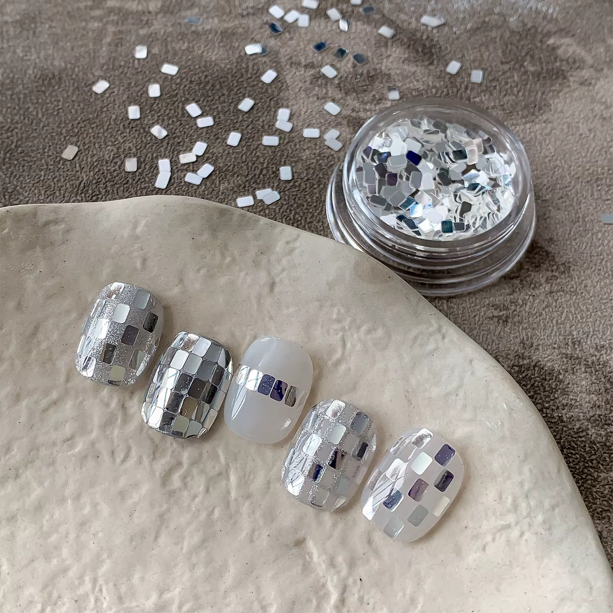 Accessoires pour Ongles à Paillettes Argentées Carrées en Boîte, Simples et Scintillantes, Style de