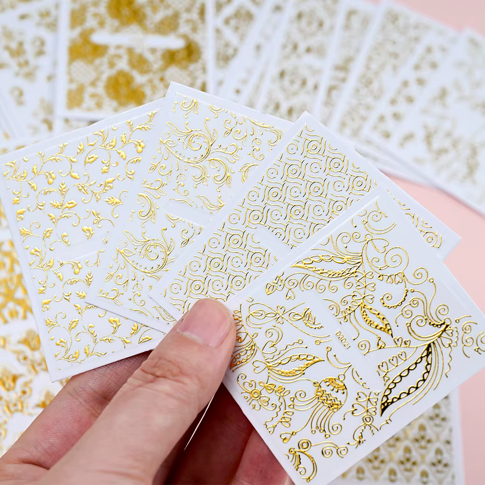30 feuilles or fleurs métalliques vigne Nail Art décalcomanies 3D dentelle fleur autocollant pour on