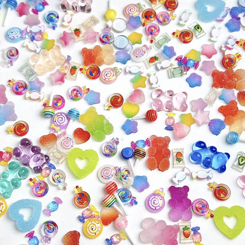 Bonbons colorés série mixte Nail Art breloques peints sucettes Fudge coeurs bêtes décorations d'ongl