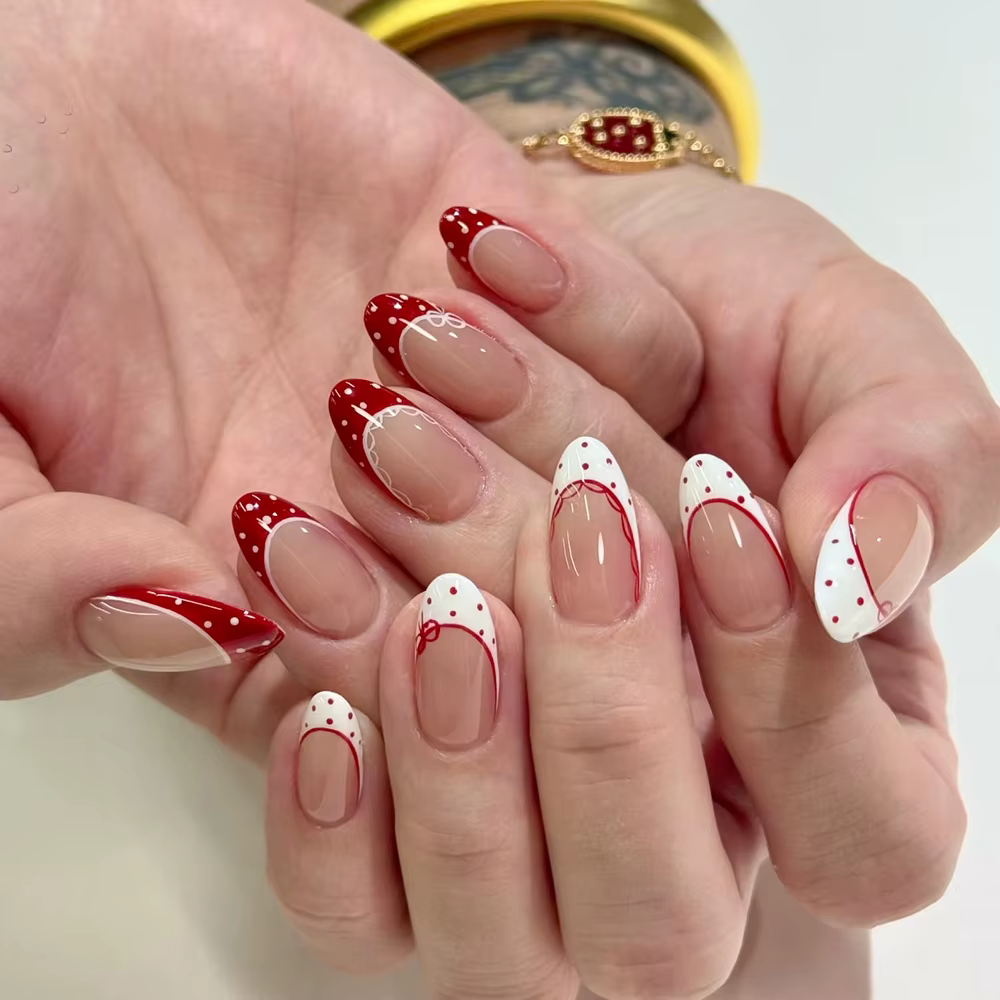 24 faux ongles roses français, simples à poser, tête ronde, courts, en forme d'amande, à pois, couvr