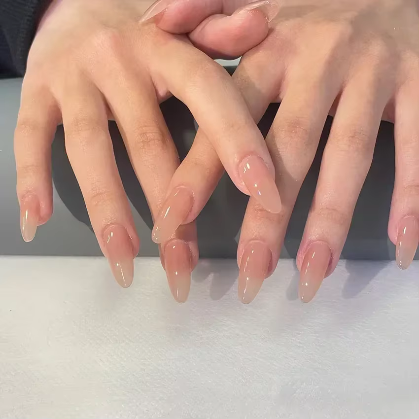 10 pièces couleur nue à la main presse sur les ongles couverture complète changement progressif cris