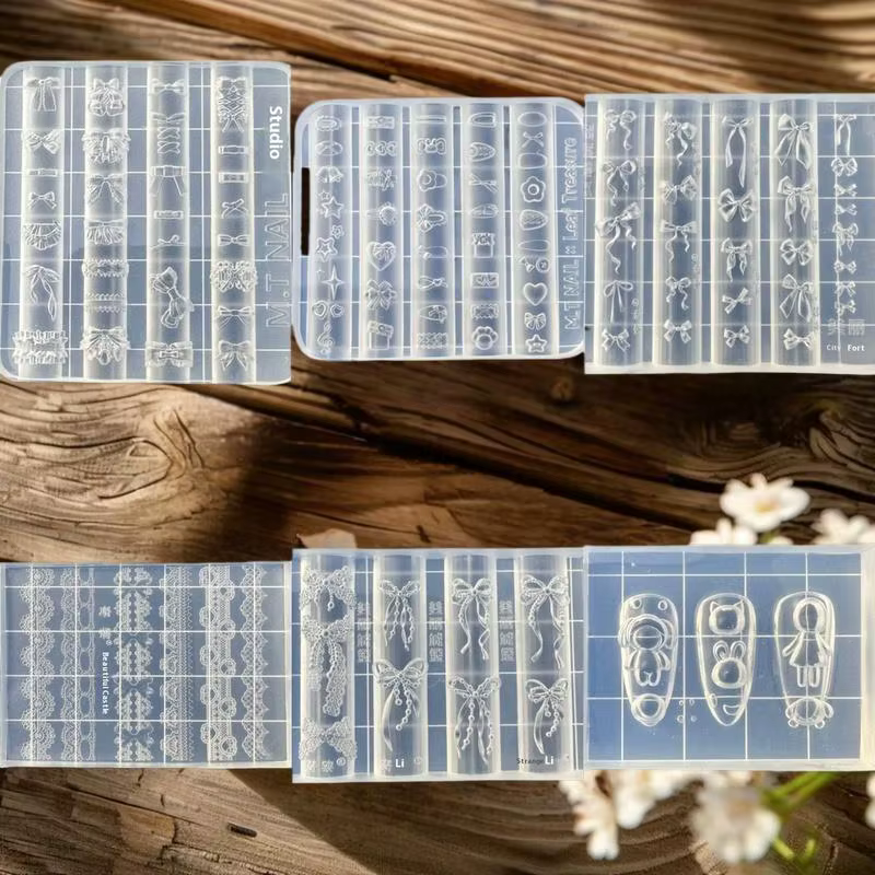 Moule à ongles en silicone 3D imprimé avec nœud papillon ; Modèles transparents pour les modèles de