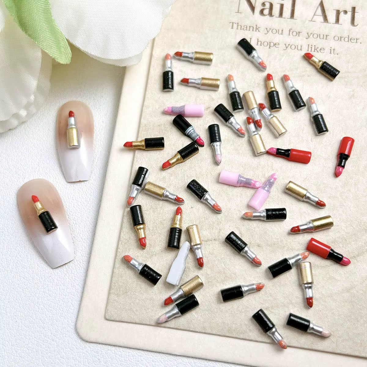 30 pièces multicolores nouveau résine rouge à lèvres breloques pour ongles 3D créatif réaliste fond