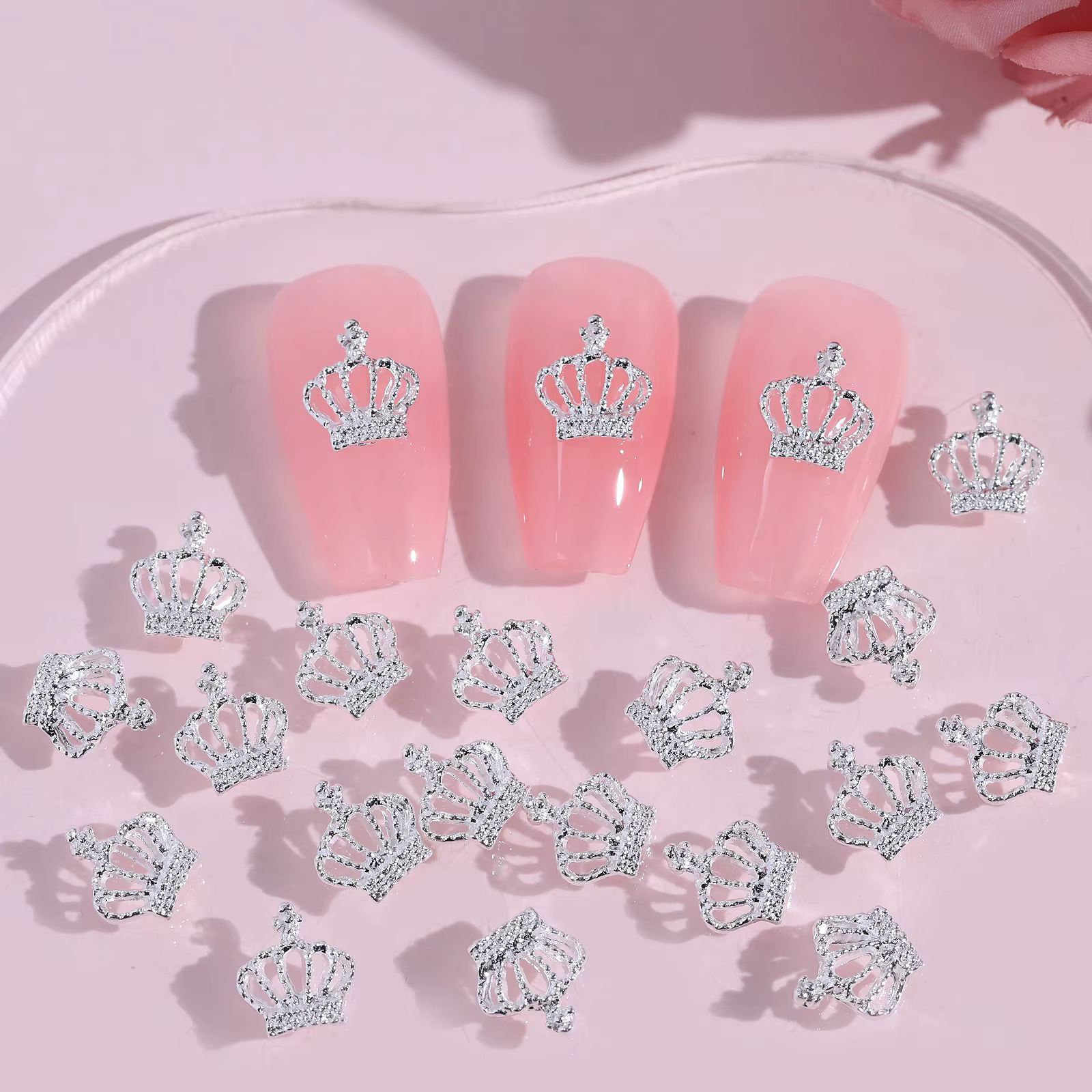 Breloques pour ongles, Design couronne, avec strass, accessoires pour Nail Art, fournitures pour fem