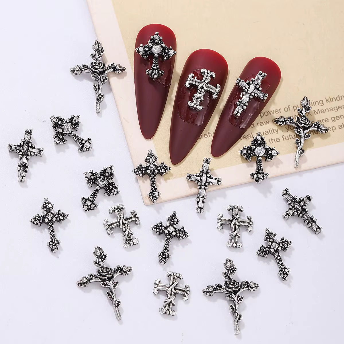 Décoration d'ongles en forme de croix de vent punk argenté antique, strass en alliage, style métal y