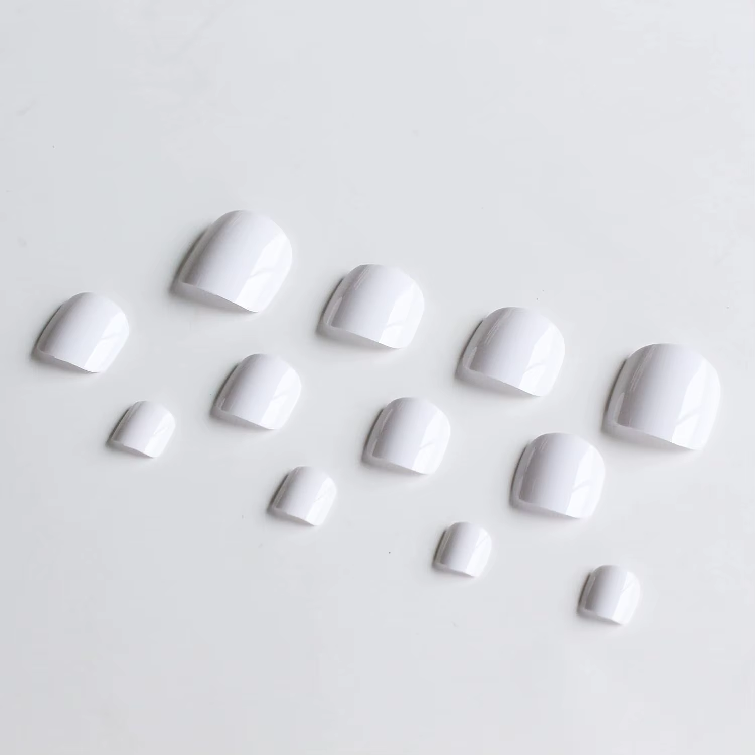Presse à faux ongles blancs pour femmes, 120 pièces/pièce, s'adapte parfaitement aux ongles, faux on