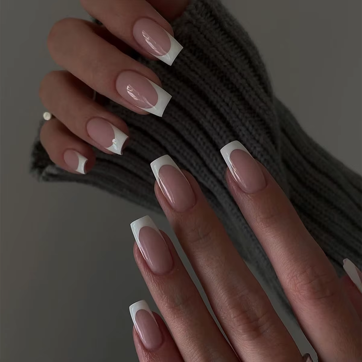 24 pièces pointe française presse à la main sur les ongles minimaliste couleur unie faux ongles moye