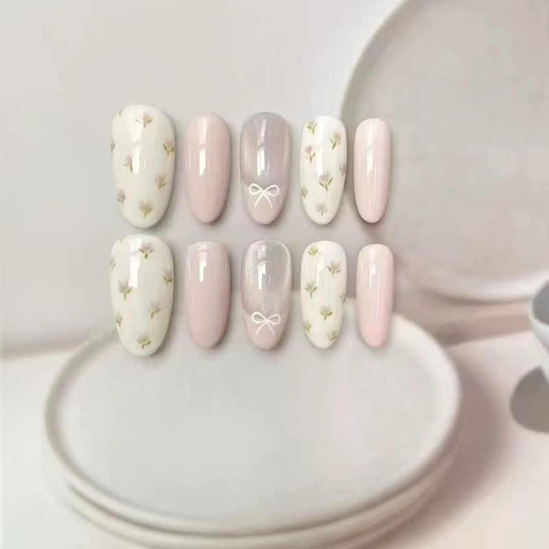 30 faux ongles ovales de longueur moyenne, élégants, artistiques et au style frais, à presser, parfa