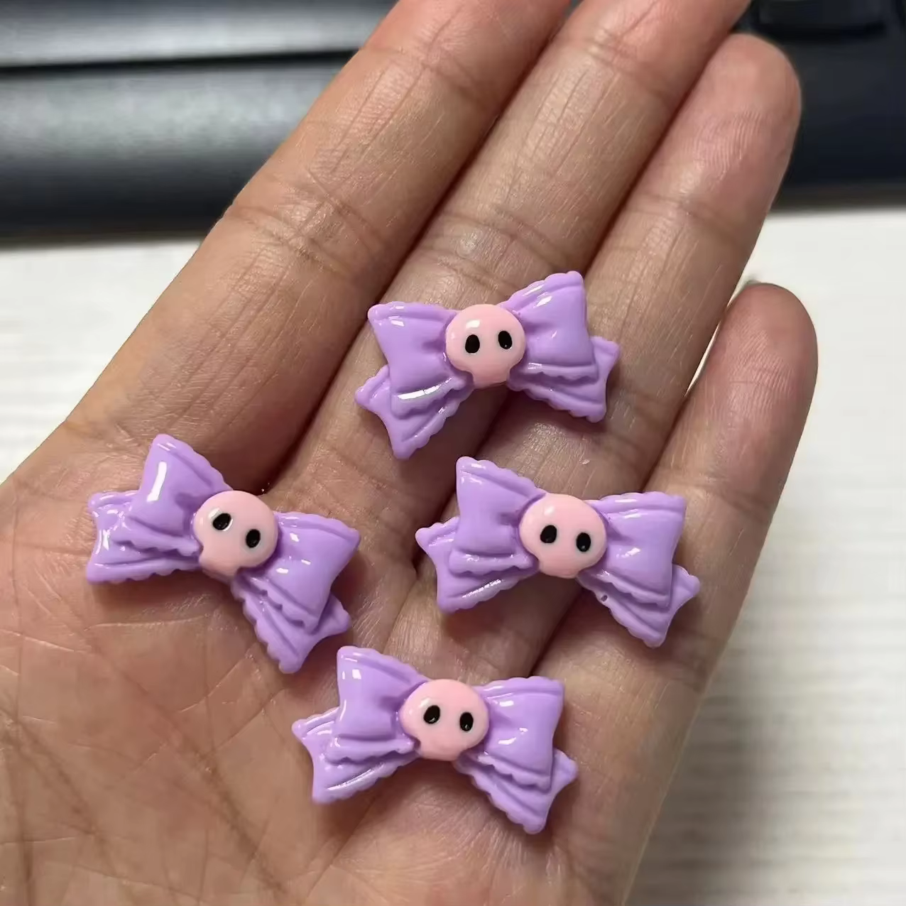 Breloques décoratives en résine faites à la main pour nail art, accessoires pour vêtements de cheveu