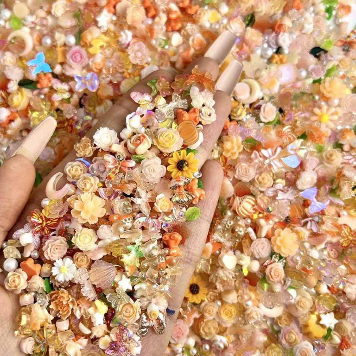 Breloques pour ongles, série Orange mixte aléatoire, fleur, papillon, résine 3D, tournesol, ours, nœ