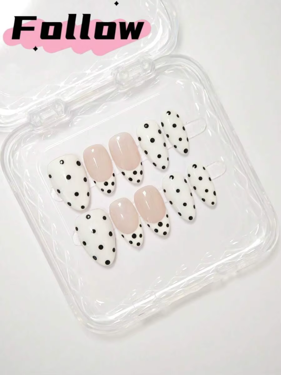 10 pièces d'ongles portables à pression faits à la main, Nail Art portable, ongles courts, ongles en