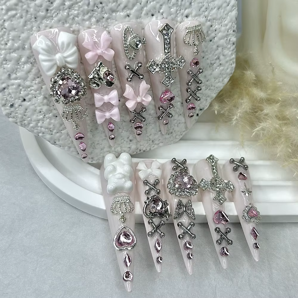 10 pièces Y2K rose Jirai mignon longue presse à la main sur les ongles Shibuya Gyaru arc coeur croix