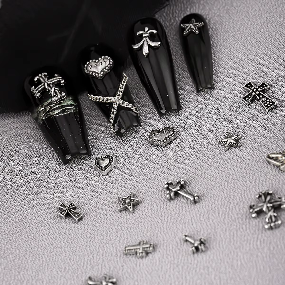 120 pièces/1 boîte européen américain foncé vintage style croix nail art patch y2k Premium métal Sty