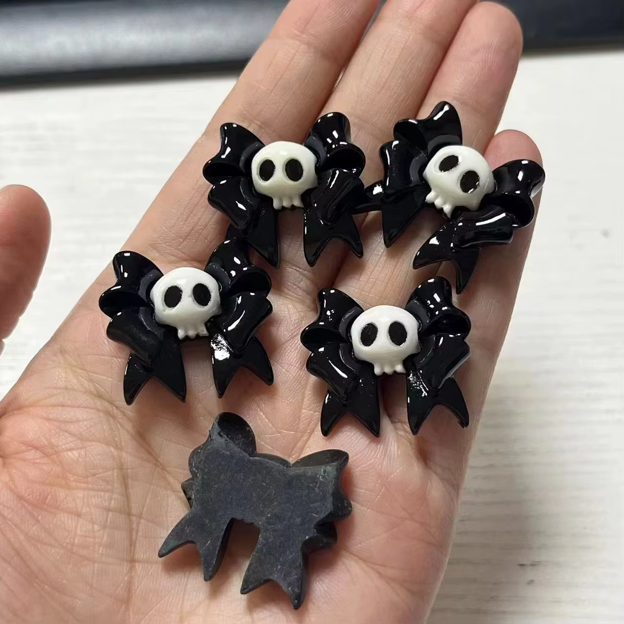 Breloques décoratives en résine faites à la main pour nail art, accessoires pour vêtements de cheveu