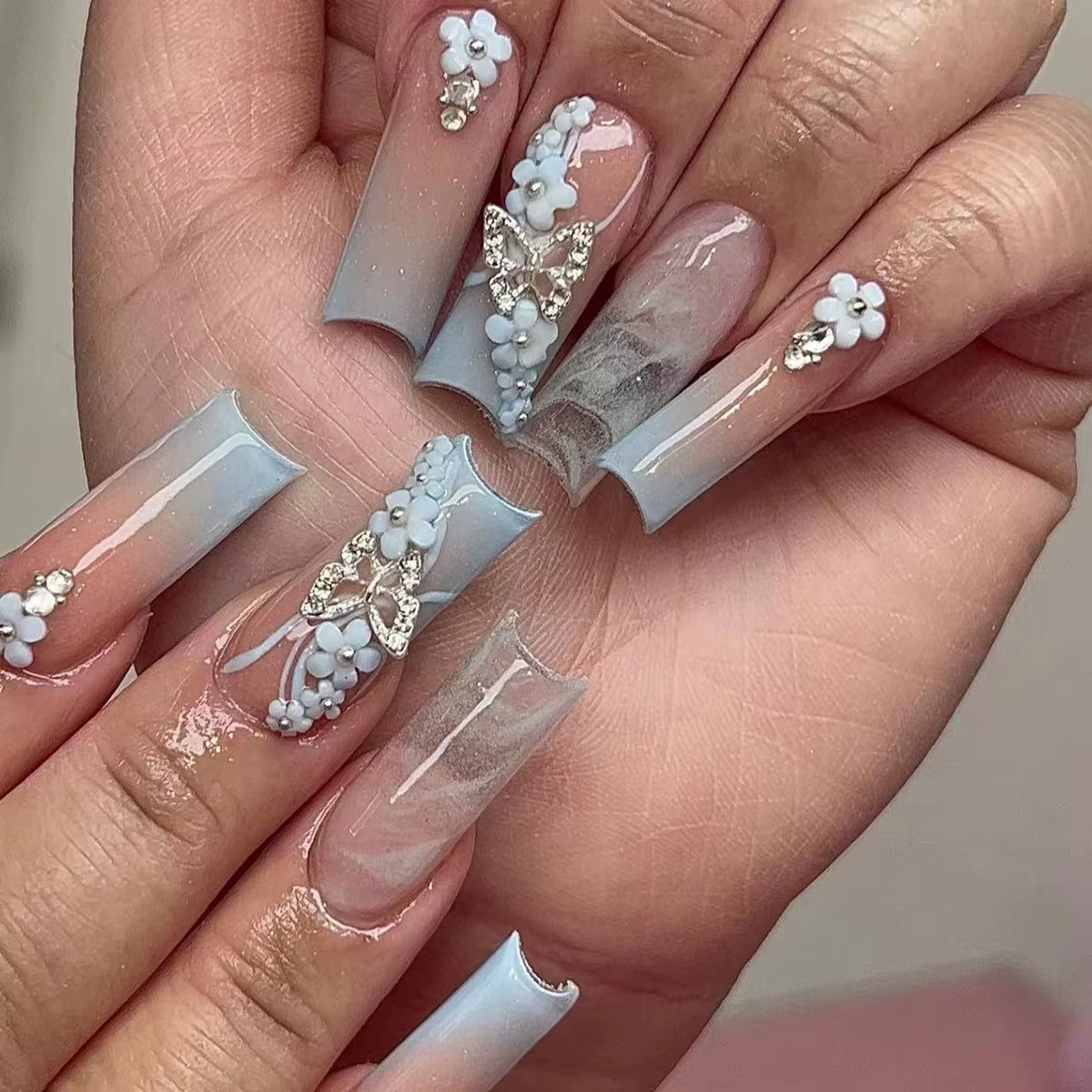 24 pièces lumière luxe presse sur ongles brillant or Style français bec de canard faux ongles plein