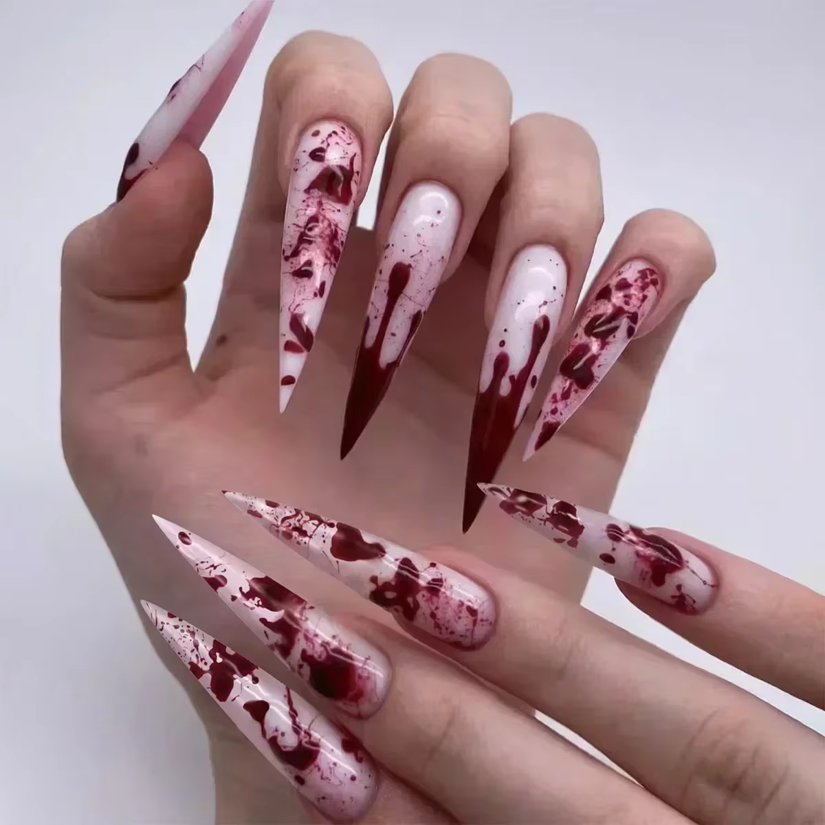 Faux ongles Halloween avec tête d'amande, 24 pièces, faux ongles Clown mignon, couverture complète f